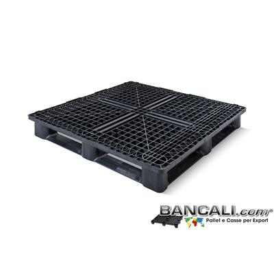 Pallet in Plastica Quadrato1200x1200 mm Altezza 156 mm. Perimetrale con 6 Traverse / Slitte sotto. Kg. 17,3   Pallet suggerito per Spedizioni di Merce in Sovrapposizione in Doppia: Export e Movimentazioni 